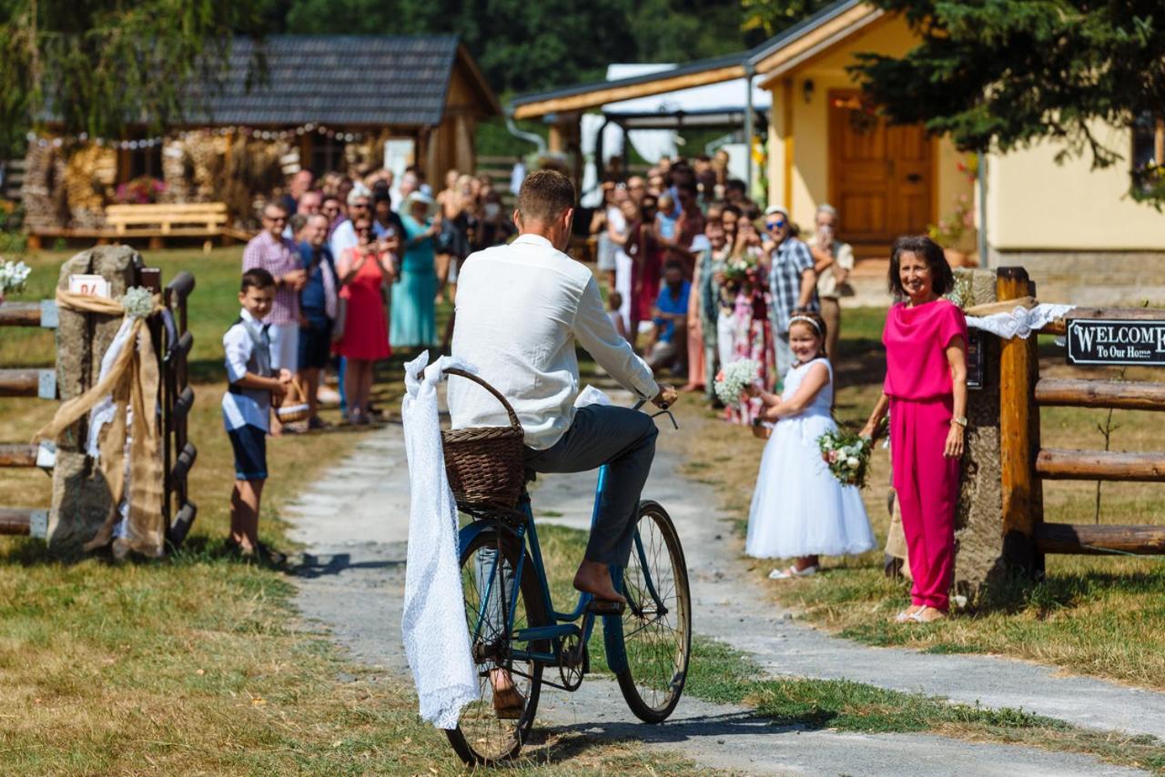 Krasna Samota 호텔 Chřibská 외부 사진